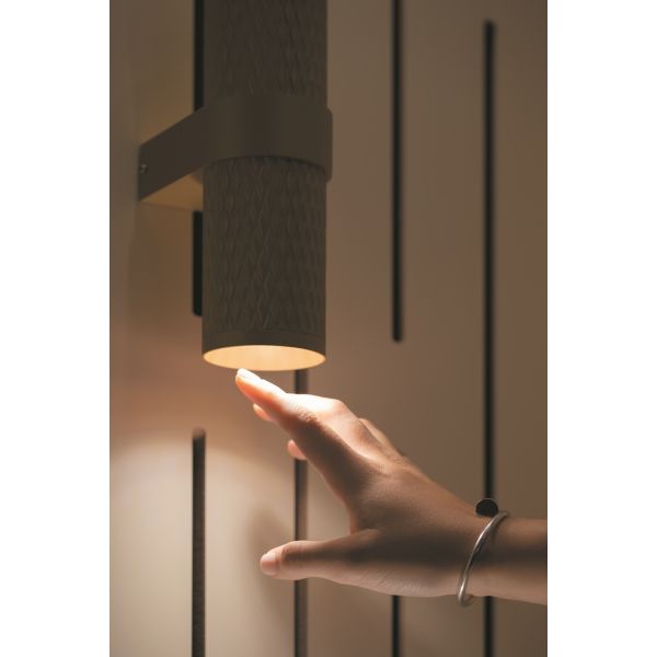 Настенный светильник (бра) Maytoni C069WL-02B